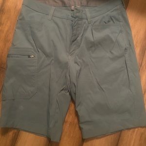 Under Armour shorts heatgear golf shorts